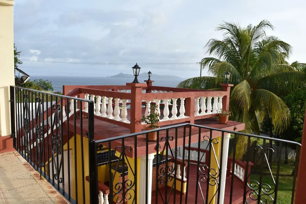 Amarilla Apartments Brighton Village Guest house