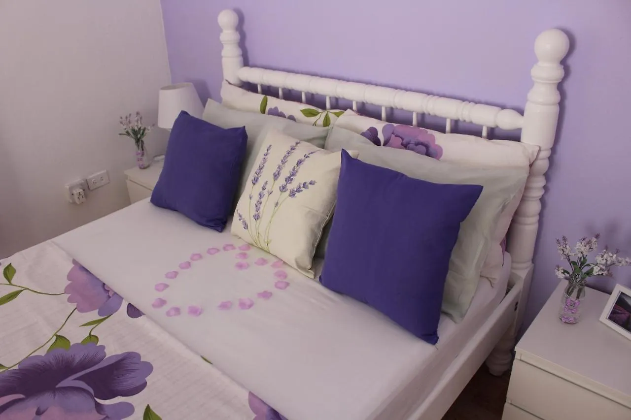 Amarilla Apartments Brighton Village