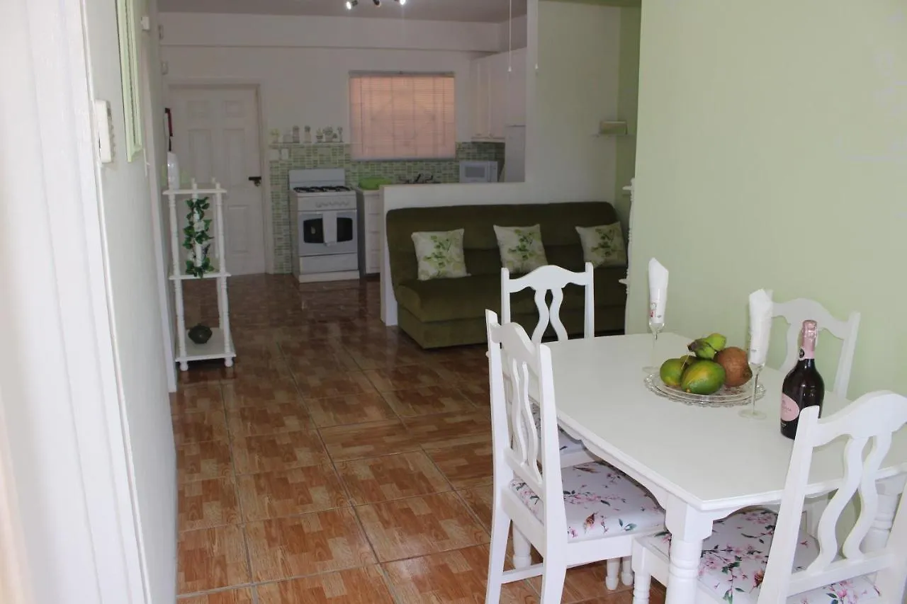 Amarilla Apartments Brighton Village Guest house